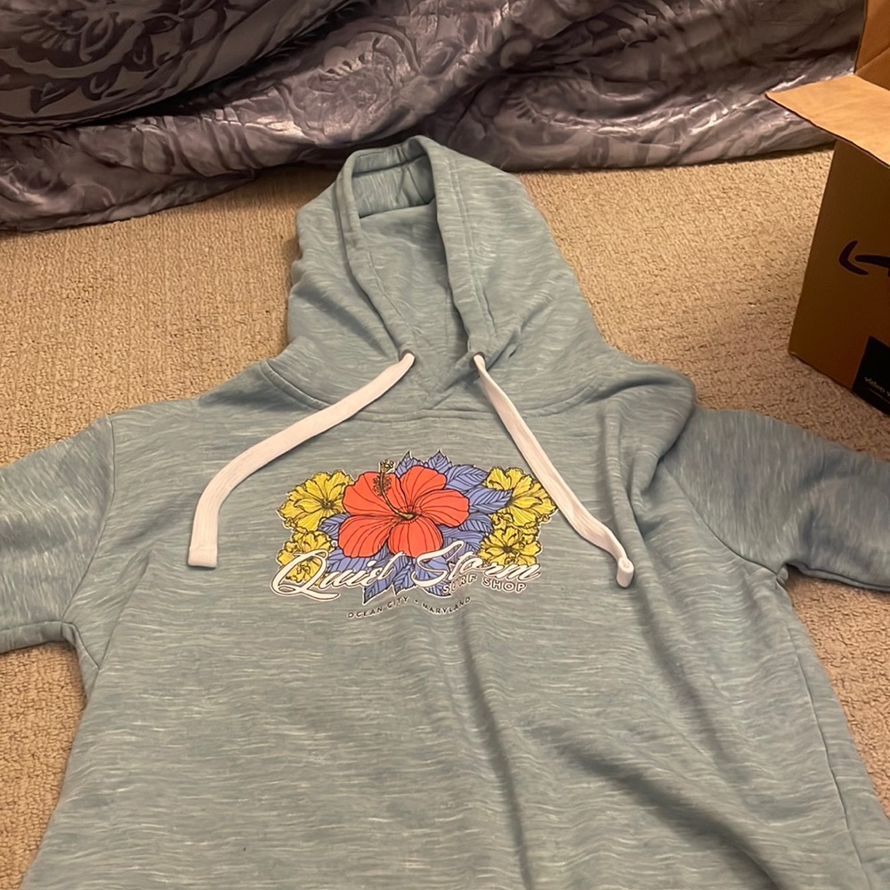 Quiet storm cropped hoodie long sleeve